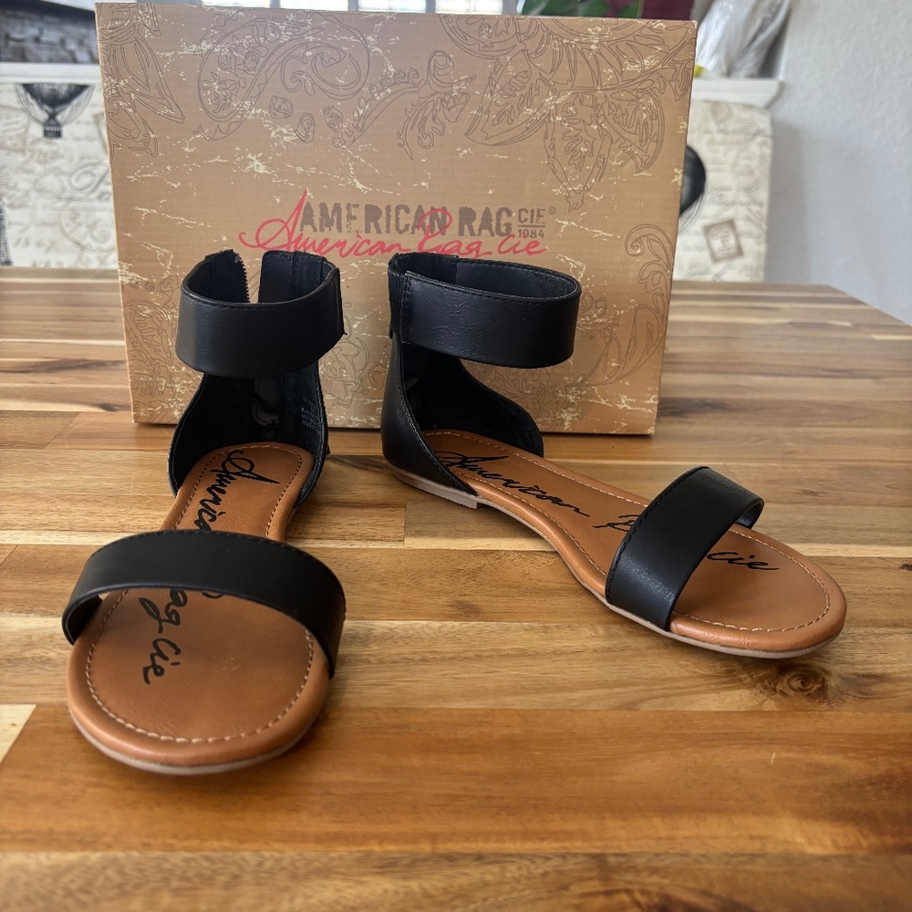 American Rage ice Black sandals